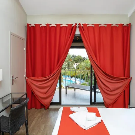 Sowell Du Golfe De Saint-tropez Hotel Grimaud