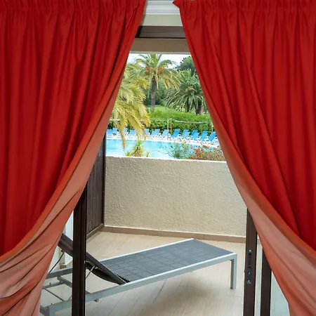 Sowell Du Golfe De Saint-tropez Hotel Grimaud