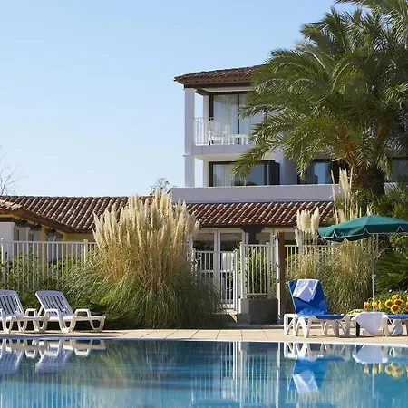 Sowell Saint Tropez 4*