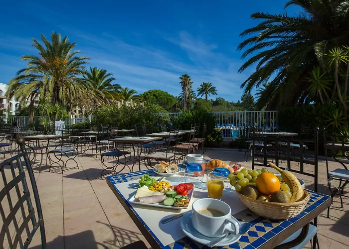 Sowell Du Golfe De Saint-tropez 4*