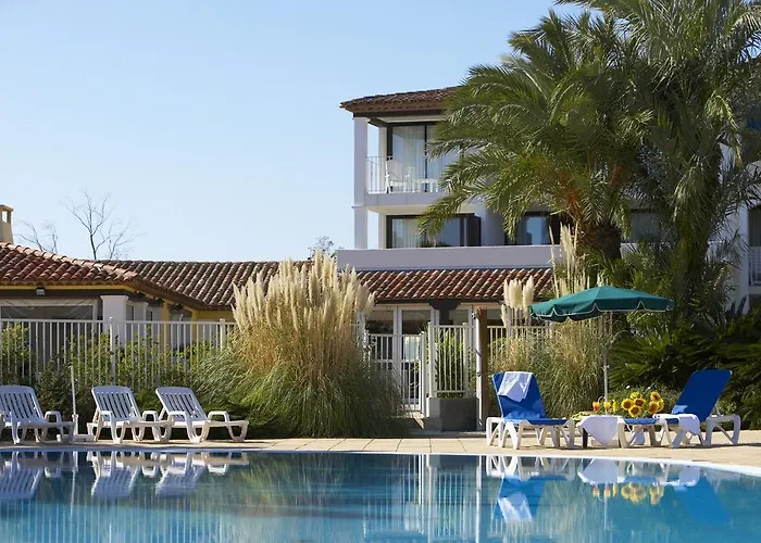 Sowell Du Golfe De Saint-tropez 4*